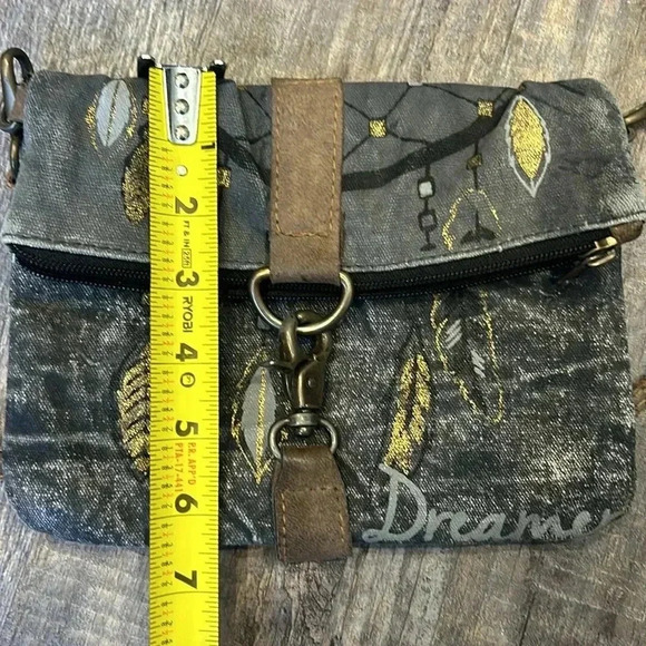 Mona B Gray Distressed ‘Dream’ Feather Crossbody Bag - Picture 8 of 12